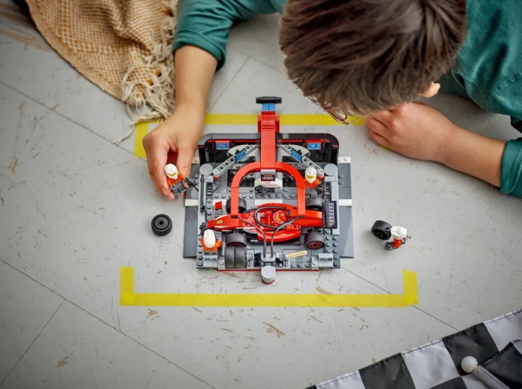 lego 60443 f1 維修站、維修人員和 ferrari 汽車 f1® pit stop & pit crew with ferrari car